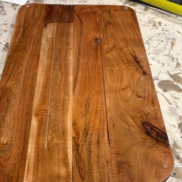 Wooden Cutting Board with Handle - Picture 7 of 7